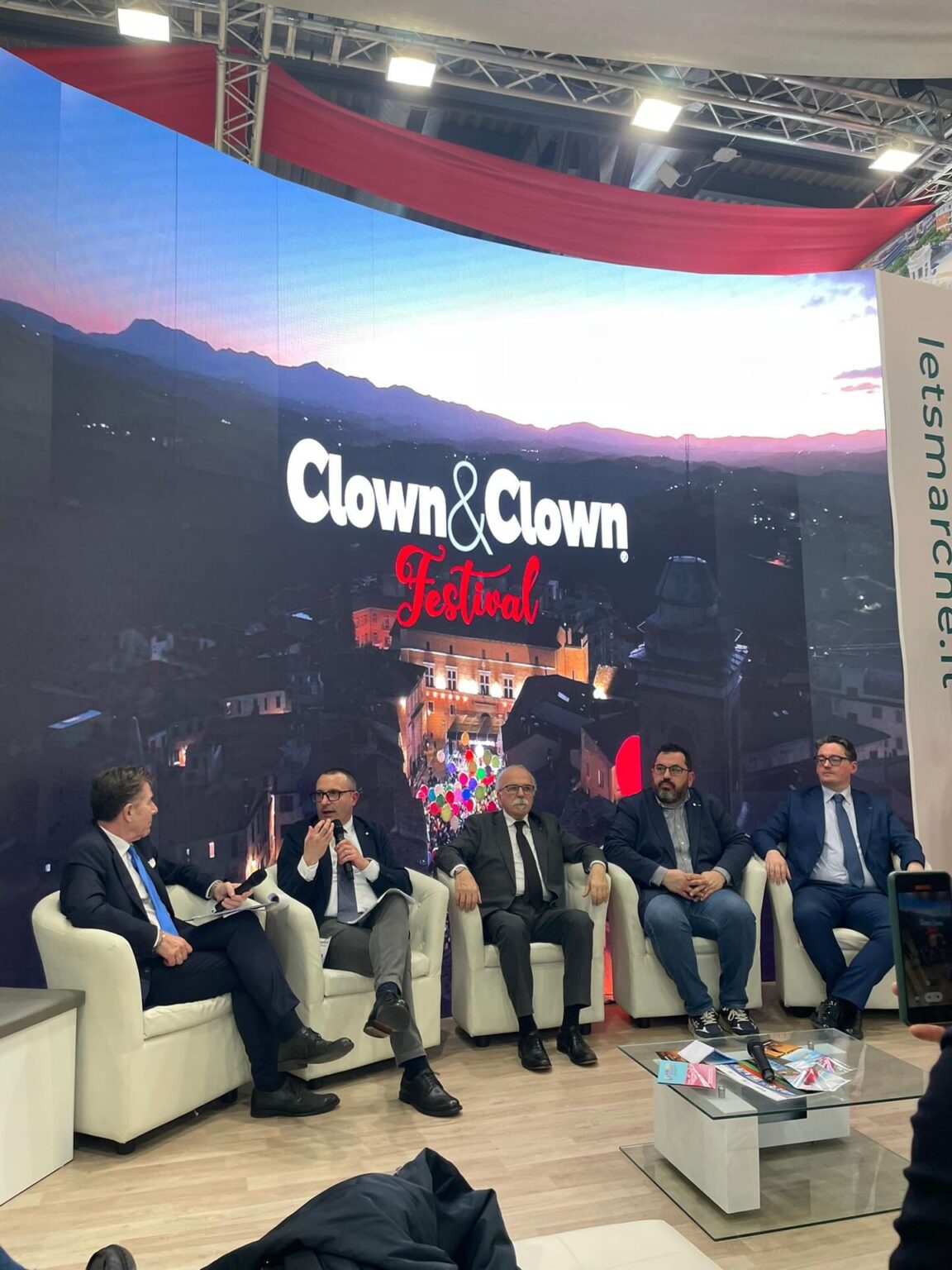 Clow Bit Clown&Clown Festival alla BIT di Milano 2026: quando un borgo racconta ...